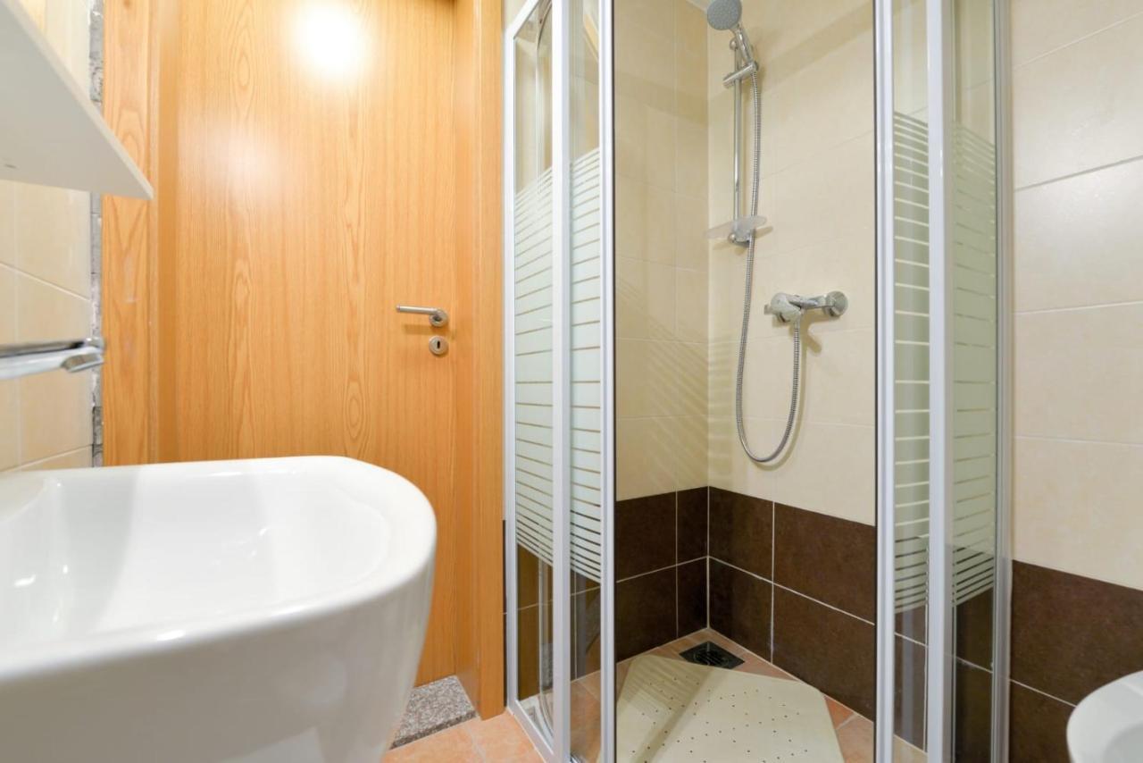 Apartmani Veronika นิน ภายนอก รูปภาพ